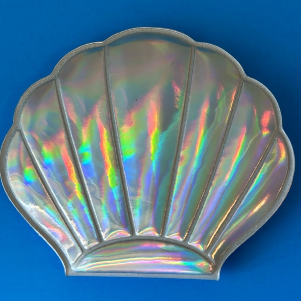🥂 Host Pick 🥂 Holographic Shell Compact Mirror